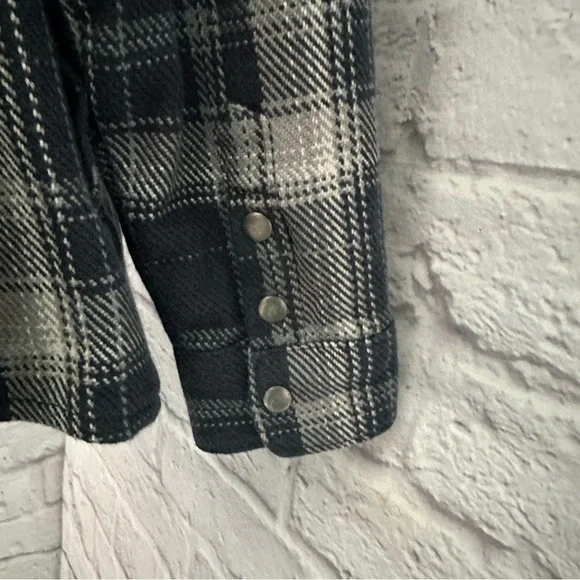 KUHL kleo women’s button down hoodie - Picture 7 of 11